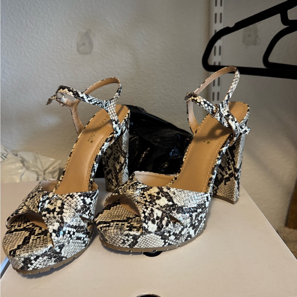 Snakeskin Pattern Heels